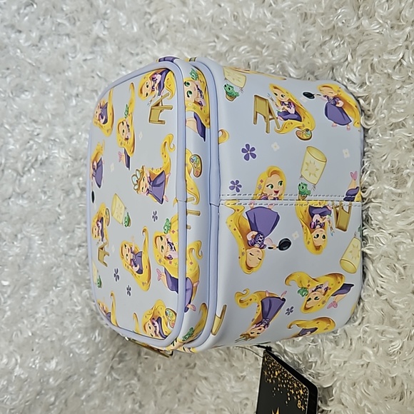 NWT Loungefly Tangled Rapunzel crossbody camera bag - Picture 9 of 12